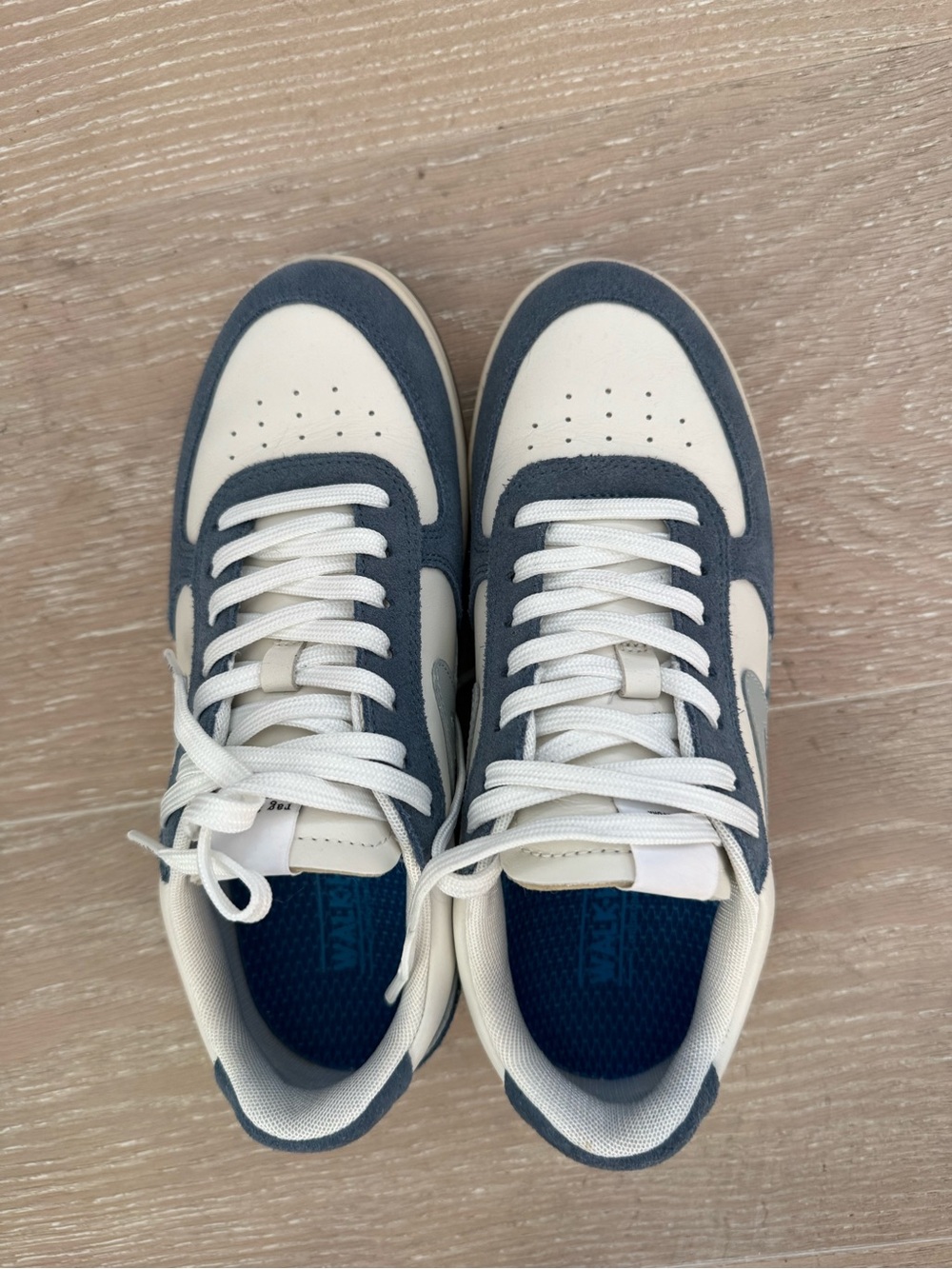 Rag & Bone retro court leather sneakers in Navy and White (limited edition) US 8 - Picture 8 of 15